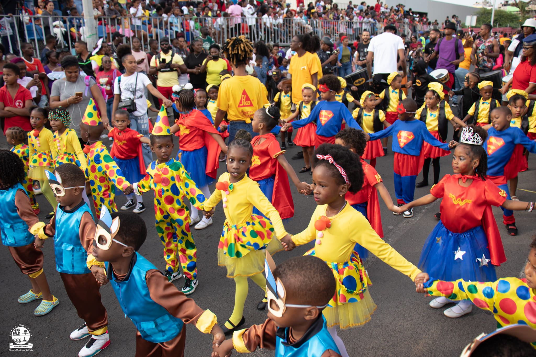 Na Cidade de Praia, jardins infantis brilharam no desfile do Carnaval