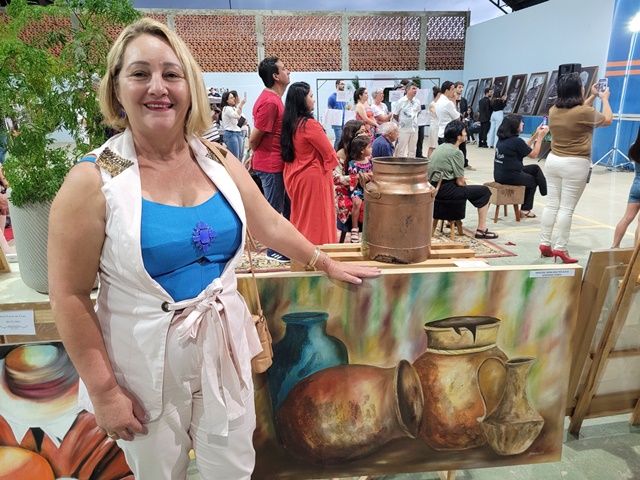 Lagoa Dourada: Academia promove exposição artística