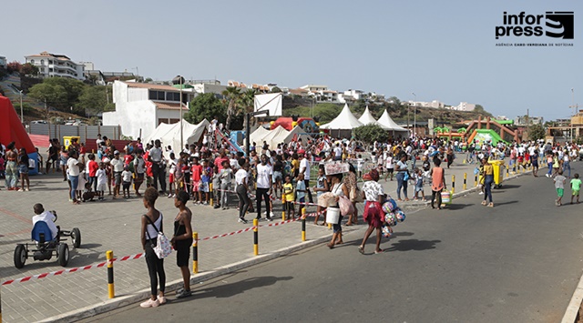 Cidade de Praia: centenas de crianças celebram o Dia Mundial da Criança