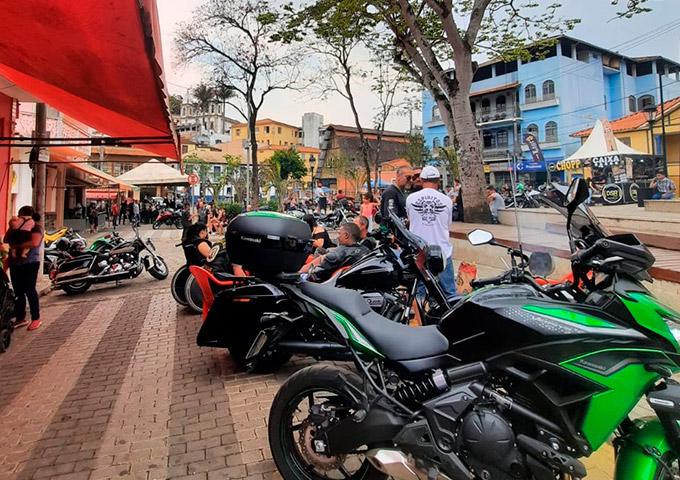 Prados: com chuva e rock, assim foi o encontro de motociclistas 2023