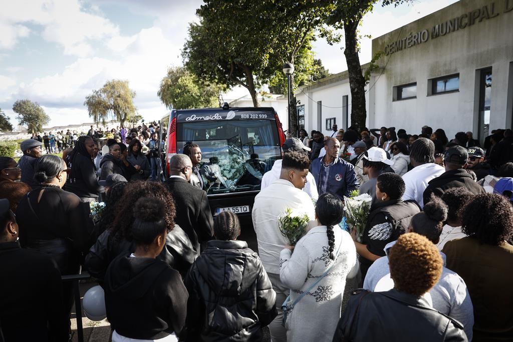 Cidade de Praia: morte do cabo-verdiano Odair Moniz repercute em Lisboa
