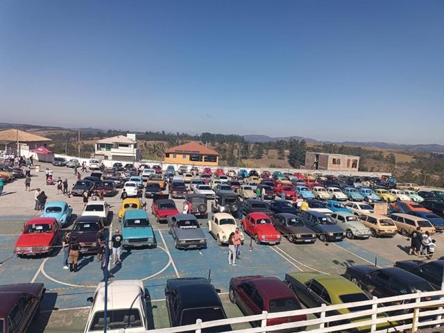 Resende Costa: mais de 500 carros e 38 cidades no 3º Encontro de Carros Antigos